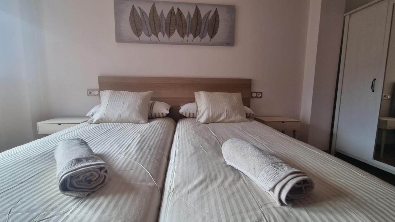 Piso Zona Hospital 6 Personas Daire Oviedo Dış mekan fotoğraf